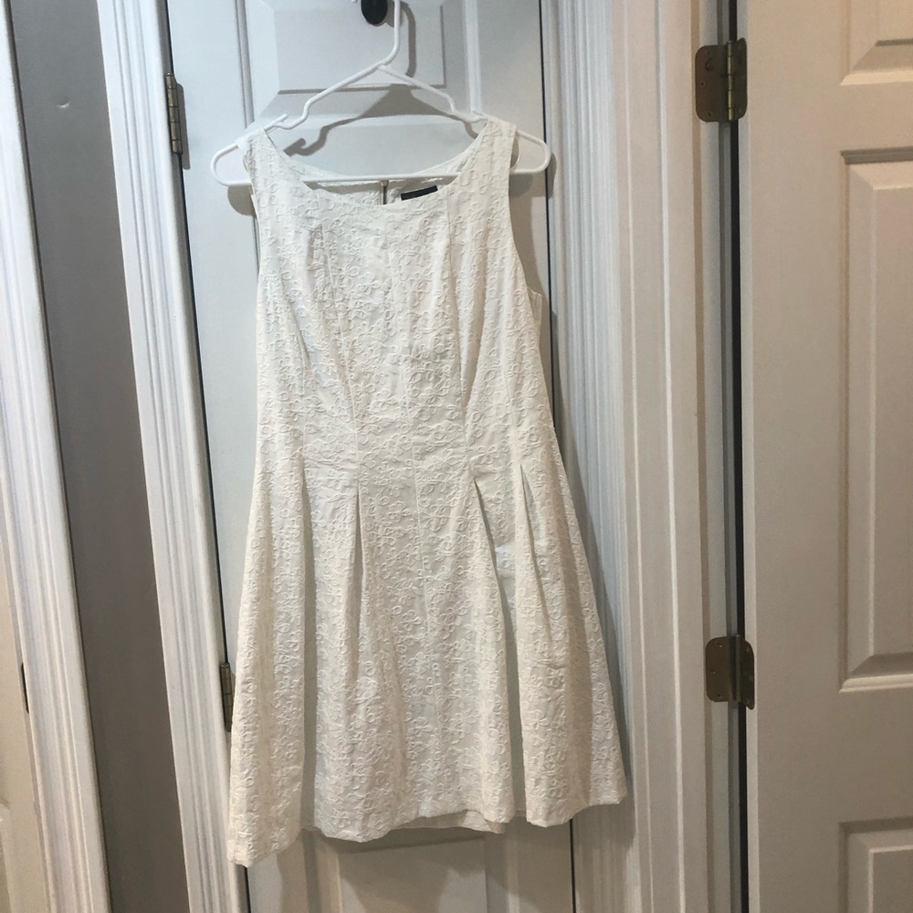 Just Taylor white lace dress